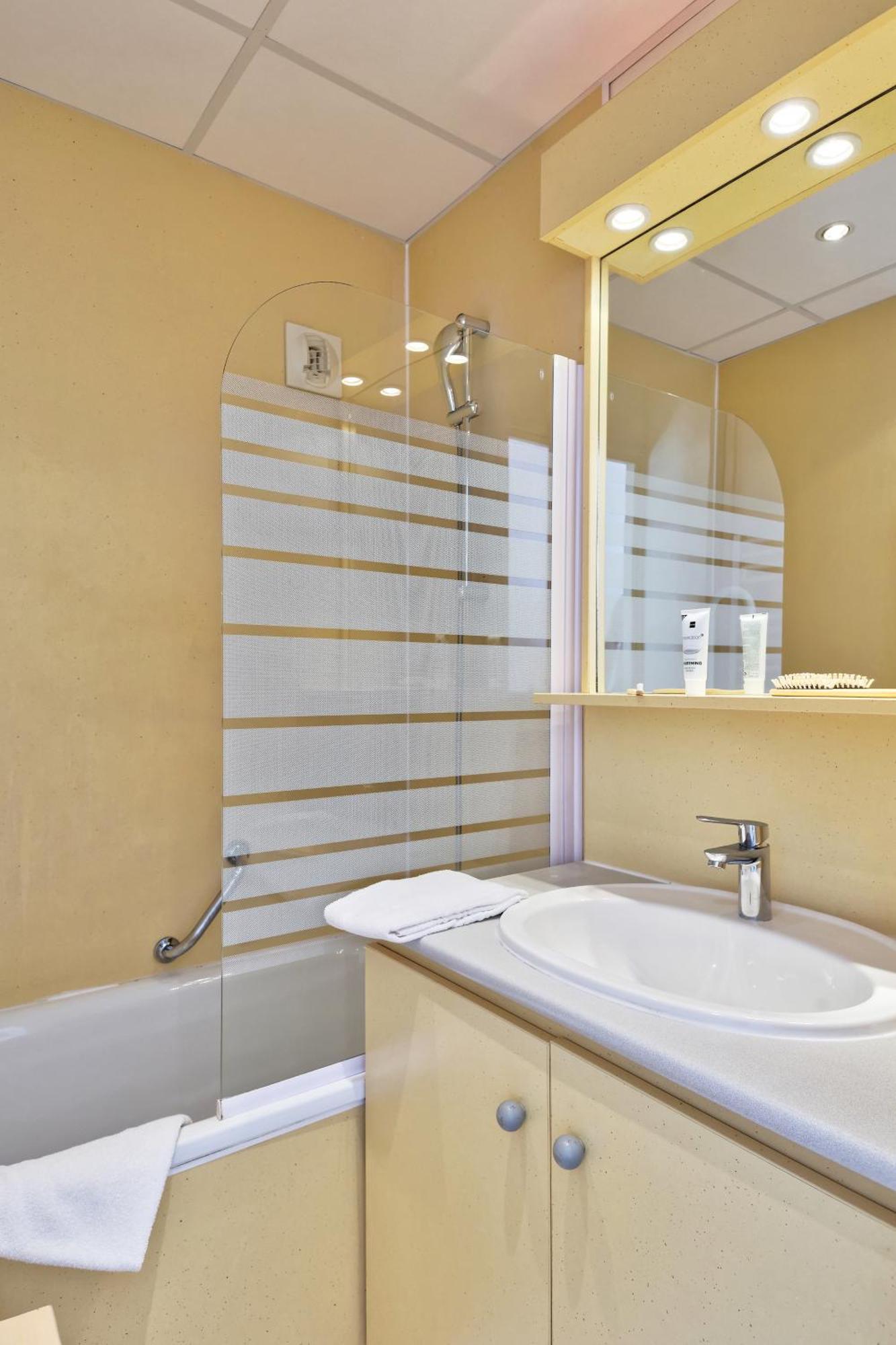 Residence Pierre & Vacances Bandol Port Экстерьер фото