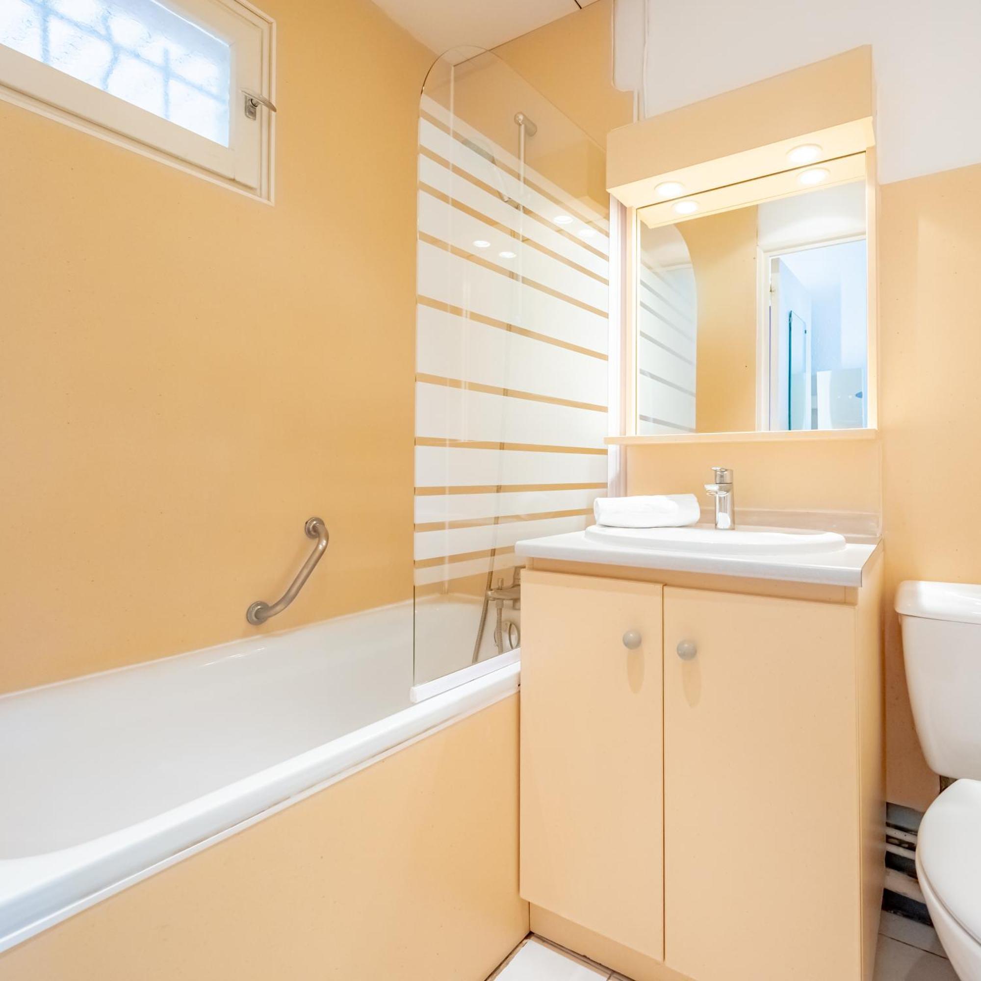 Residence Pierre & Vacances Bandol Port Экстерьер фото